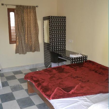 Raxaul Hotel Vaibhav מראה חיצוני תמונה